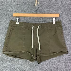 Vuori Women’s Green Ripstop Shorts Size Large Raw‎ hem